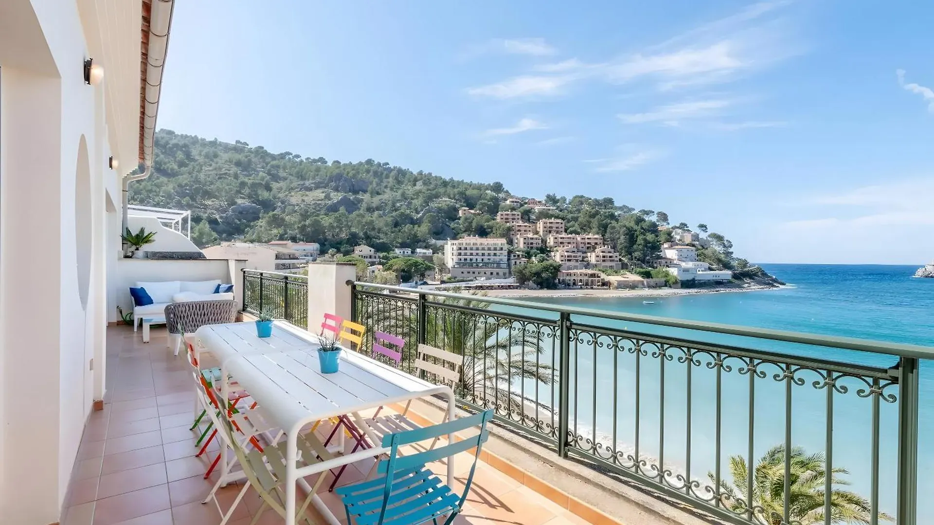 Beachfront Apartment Port De Soller